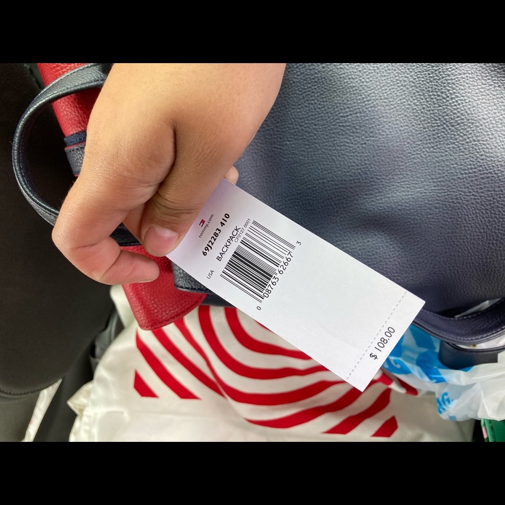 TOMMY HILFIGER BAG BRAND NEW ORGINAL TAG AND ALL